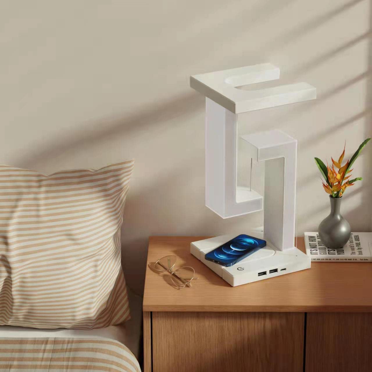 LED Night Lamp Creativity Physics Balance  Table Desk Lamp Wireless Charger